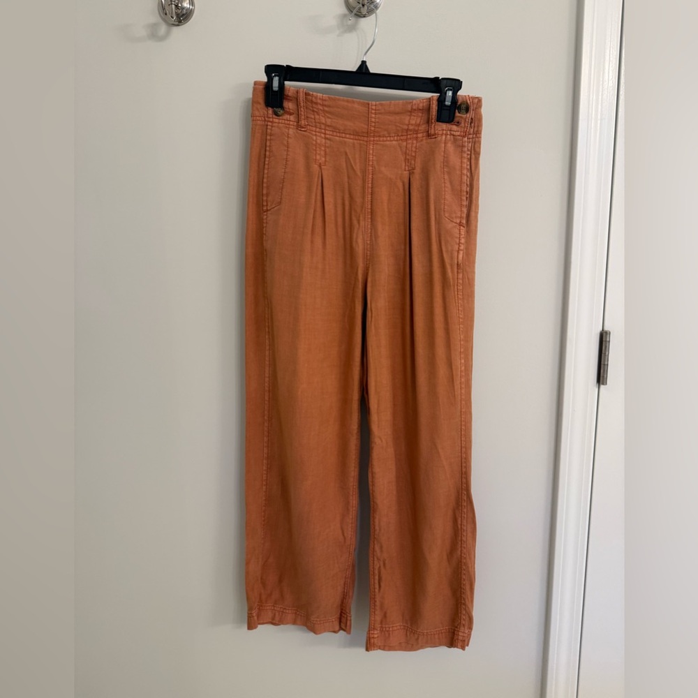 AE Cropped Linen Pants